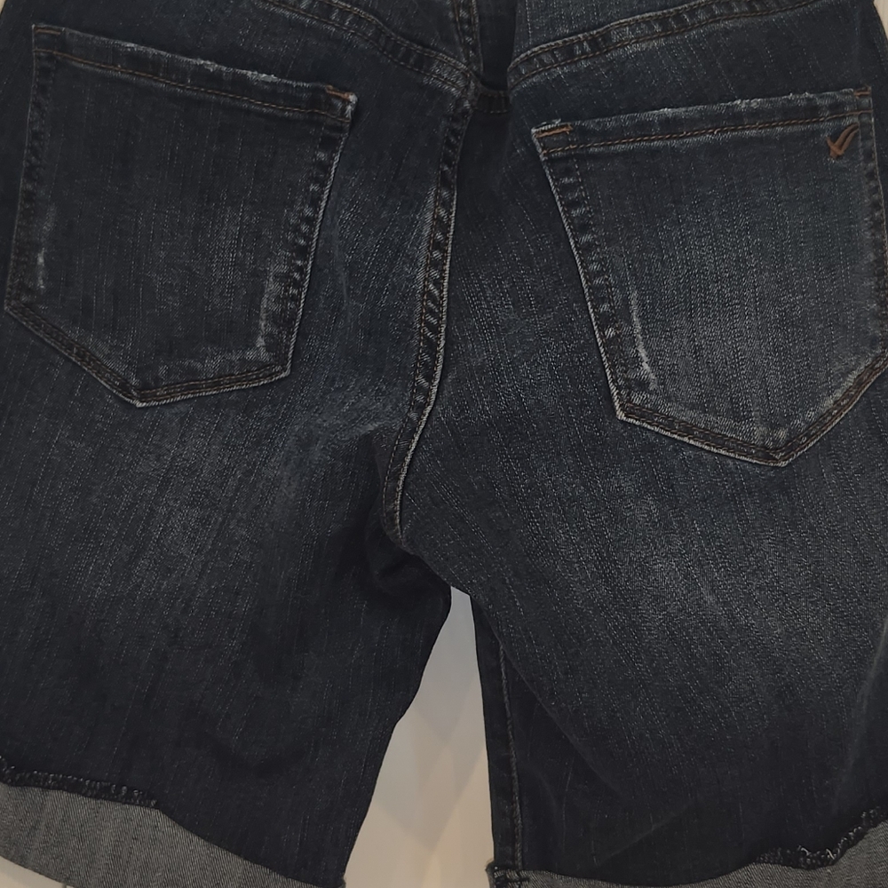 William Rast 27 - Picture 3 of 3
